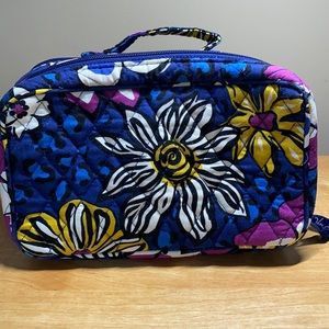 🌸 Vera Bradley Blush & Brush Makeup Bag 🌺